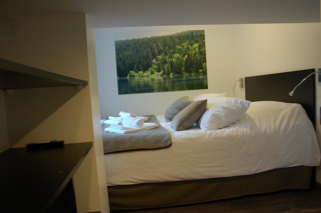 Aux 500 Diables Eco Lodge - Hotel Chambon-sur-Lac Exterior photo