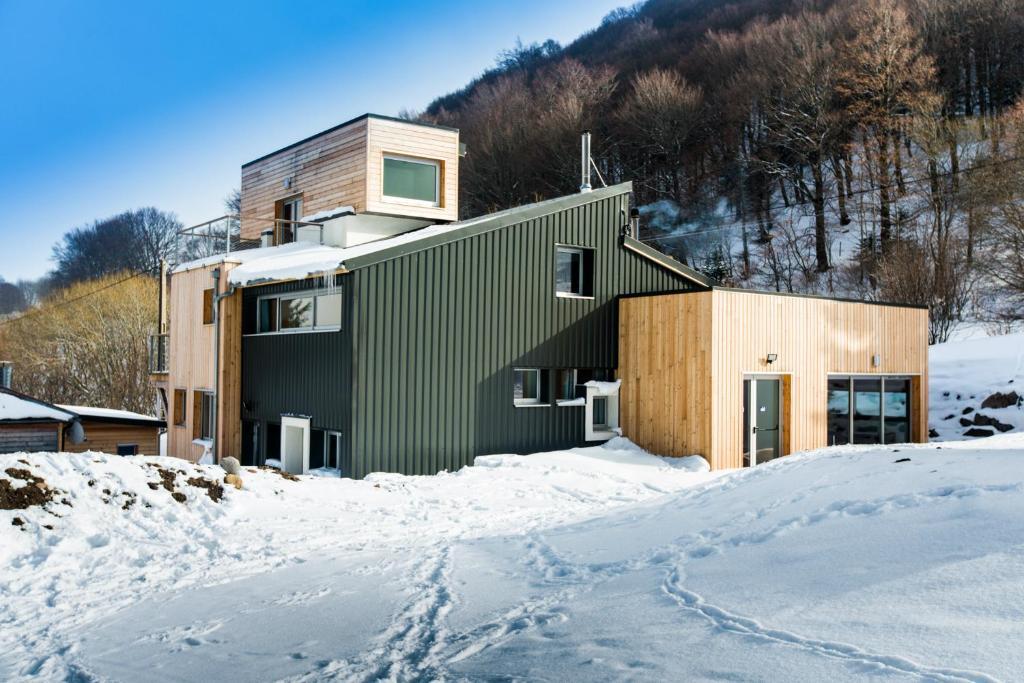 Aux 500 Diables Eco Lodge - Hotel Chambon-sur-Lac Exterior photo